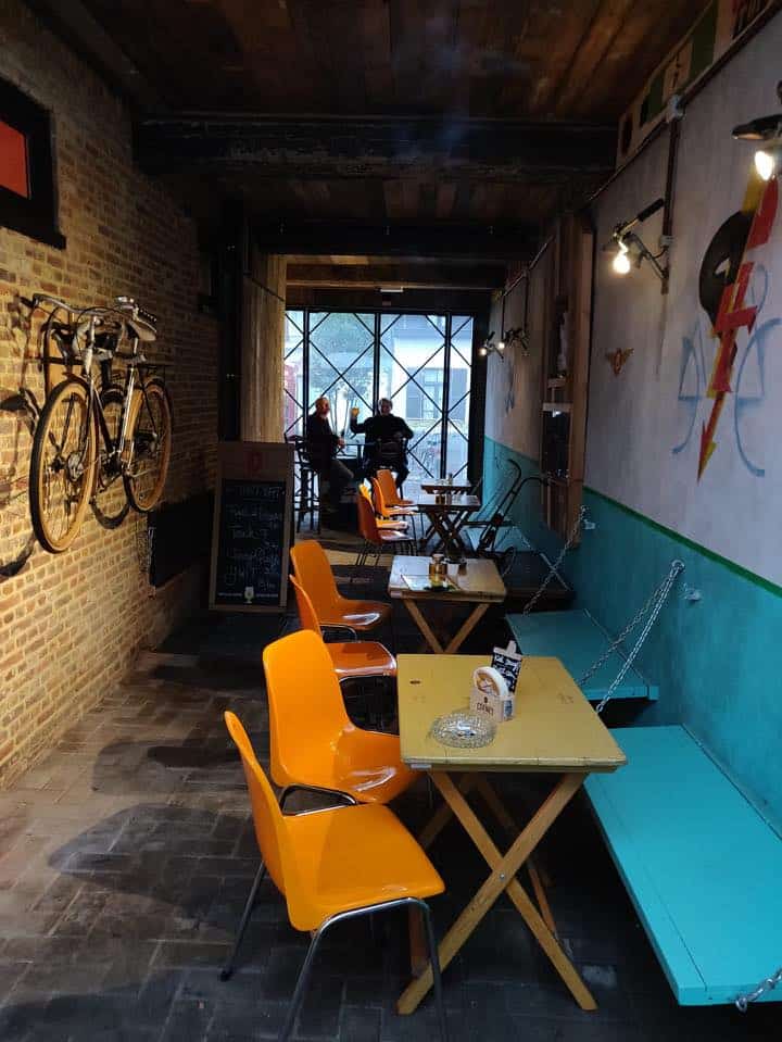 Bar Bruur in Ruisbroek - wielercafes.be