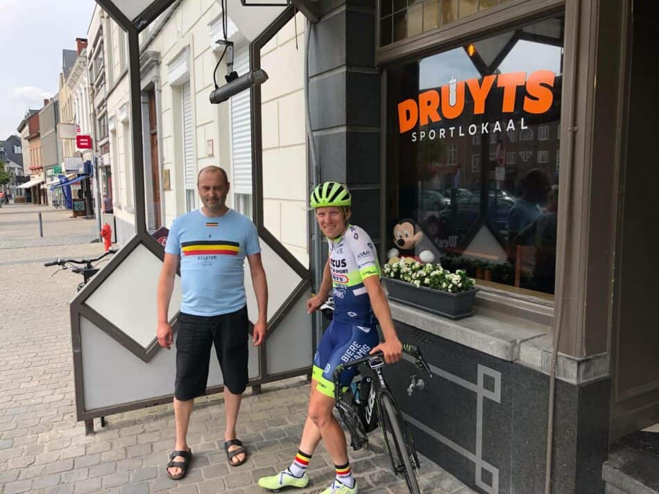 Jan Bakelants bij Sportlokaal Druyts in Herentals - wielercafes.nl