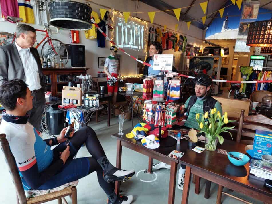Parijs is nog ver in Doetinchem - wielercafes.nl