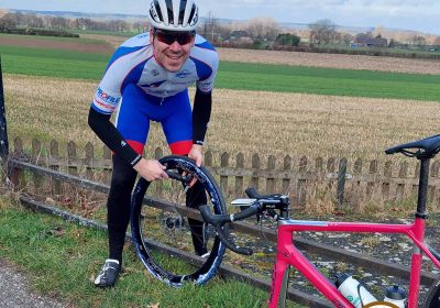 Pechservice bij de Omloop der Wielercafes - wielercafes.nl